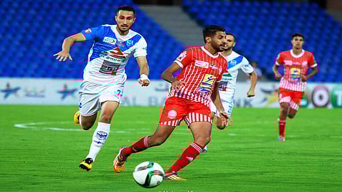 إجبار لاعبي فريق مغربي على تخفيض أجورهم