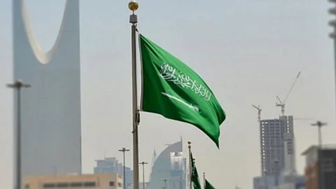 أخبار السعودية اليوم.. تعديلات جديدة على لائحة الحد من التجمعات.. وتسجيل 1618 حالة جديدة بفيروس كورونا