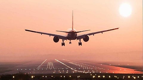 مطار الملك عبد العزيز الدولي يبدأ التشغيل الداخلي بضوابط احترازية صارمة