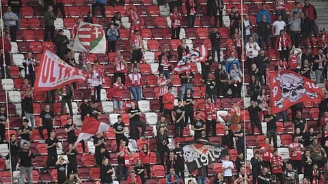 الجمهور المَجَريّ يتجاهل «كورونا».. نهائي الكأس كامل العدد