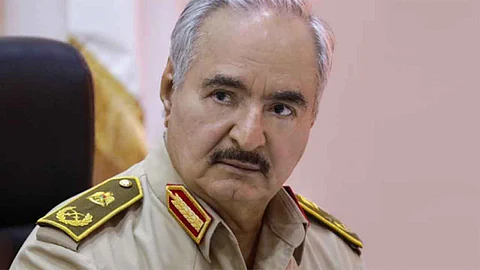حفتر: لا مفاوضات مع الوفاق قبل انسحاب الميليشيات التركية من ليبيا