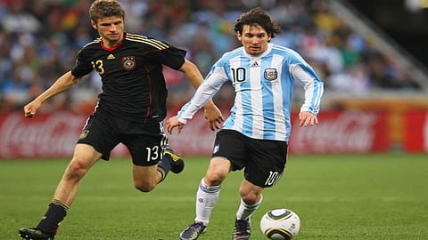 نجم البايرن يكشف سر الانتقال من خانة ميسي إلى صف رونالدو