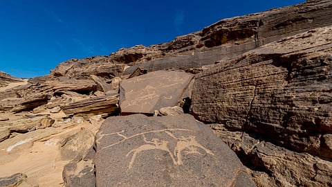 نجران.. أكبر متحف مفتوح للرسوم الصخرية بالعالم
