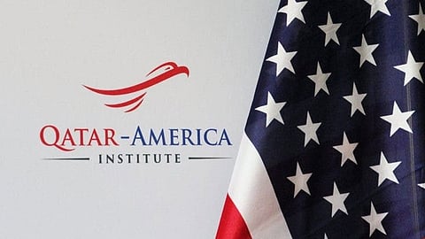 مستشار أمريكي يفضح «خبيئة قطر».. ويحذّر واشنطن من نيران الدوحة
