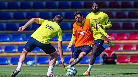 بالفيديو.. لقطة رائعة لميسي في تدريبات برشلونة استعدادًا لمايوركا