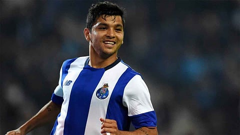 «كورونا» ينتزع لـ«بورتو» صدارة الدوري البرتغالي
