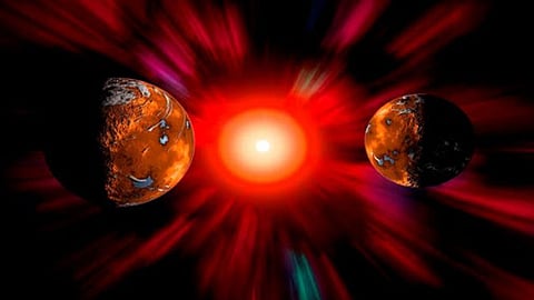 «فلكية جدة» تفند قصف العاصفة الشمسية واصطدام 5 كويكبات بالأرض