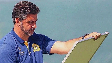 فناربخشه يتمسك بأمل خطف مدرب النصر