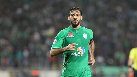 قائد الرجاء المغربي مطلوب في الدوري السعودي