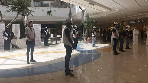 بالصور.. «الموارد البشرية» تُدشّن حملة «قريبًا نجتمع» بالمدينة المنورة