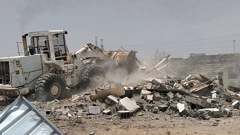 بالصور.. استعادة 300 ألف متر مربع من الأراضي الحكومية بالطائف الجديد