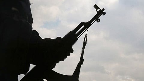 جريمة على حدود عمان–الإمارات.. وبيان رسمي: مقتل شخص بالرصاص