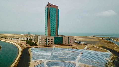 تنفيذًا لتعميم وزارة الموارد البشرية.. جامعة جازان تحدد ضوابط العودة للعمل