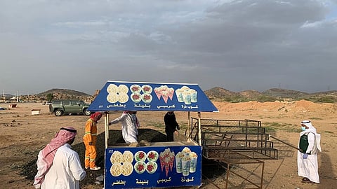 بالصور.. إزالة 130 بسطة عشوائية بالطائف