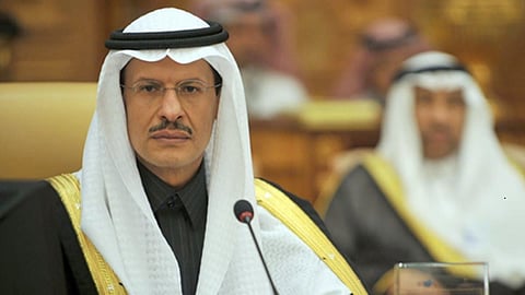 وزير الطاقة يزف بشرى سارة عن إطلاق مشروع لإنتاج الكهرباء بأقل تكلفة
