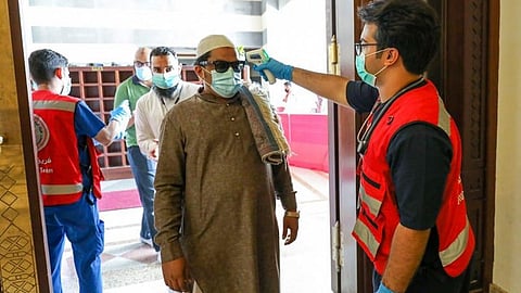 بالصور.. كيف استقبلت جوامع العاصمة المقدسة أول جمعة بعد رفع تعليق الصلاة؟