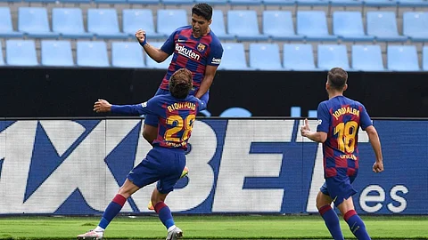 سواريز يطالب مدرب برشلونة بتفسير أسباب التعادل مع سيلتا فيجو