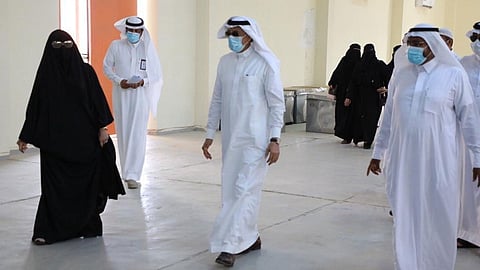 بالصور.. مدير عام «تعليم جازان» يتفقّد المستودعات المركزية ومشروع الأرشفة الإلكترونية