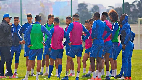 فيروس كورونا يصل الدوري المغربي