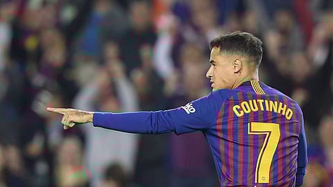 كوتينيو يتنازل عن نصف راتبه حتى لا يعود إلى برشلونة