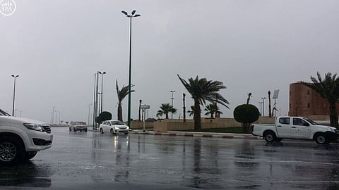 «الحصيني»: أمطار متفاوتة الشدة على عدة مناطق بالمملكة