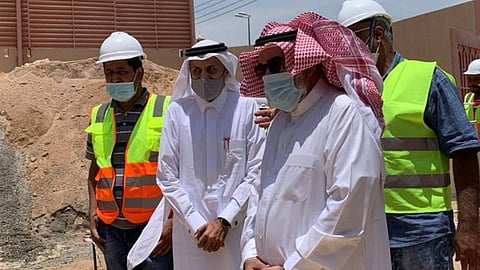 بالصور: «اللهيبي» يتفقد 9 مشارع تعليم بالطائف بينها 6 متعثرة