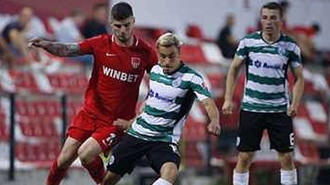 بسبب خطأ معملي.. إصابة 19 لاعبًا في الدوري البلغاري بفيروس كورونا