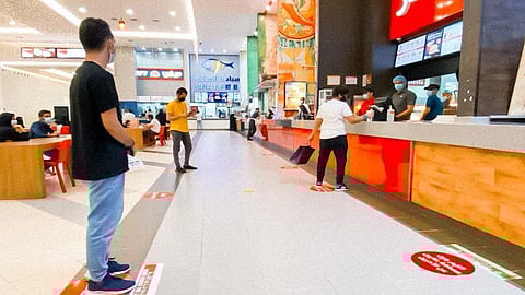 إغلاق مركز تسوق شهير بمكة المكرمة.. والسبب فيروس كورونا