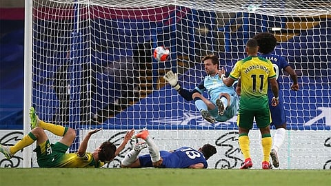 جيرو سعيد بقيادة تشيلسي للفوز على نوريتش بالدوري الإنجليزي