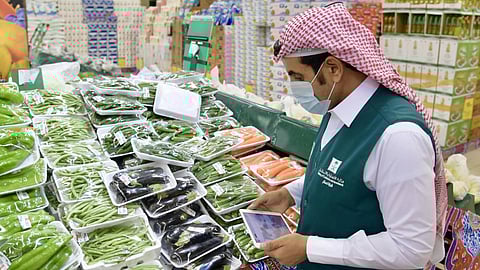 «تجارة رفحاء» تنفذ 213 جولة على المنشآت وتباشر 53 بلاغًا خلال أسبوعين