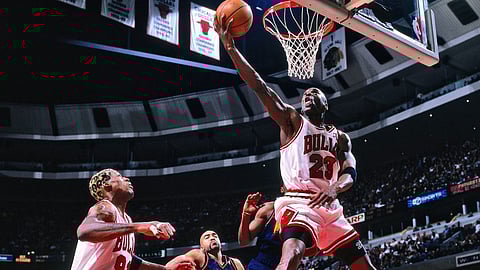 «كريستيز» تطرح إرث مايكل جوردن النادر في مزاد