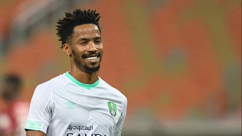 في ظل إغراءات الاتحاد.. ماذا قدّم سلمان المؤشر داخل المستطيل الأخضر؟