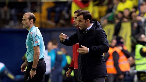 فياريال يقيل مدربه رغم الصعود للدوري الأوروبي