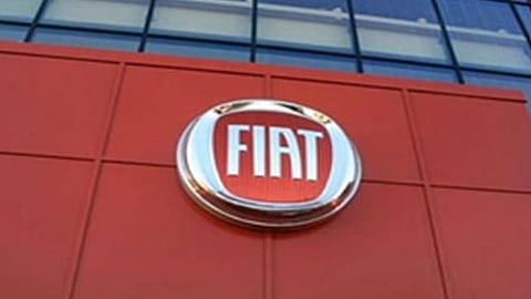 مداهمات لمقار فيات وإفيكو في 3 دول