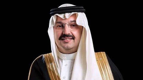 «أمير عسير» يتابع خطة تطوير جودة الاتصالات بالمنطقة