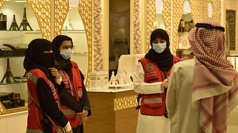 هلال جدة تتابع تنفيذ الإجراءات الاحترازية بالمجمعات التجارية