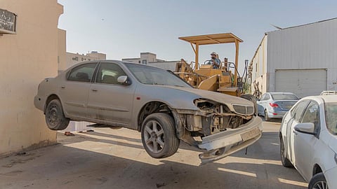 بالصور.. رفع 1000 سيارة تالفة ومتعطلة من شوارع بريدة