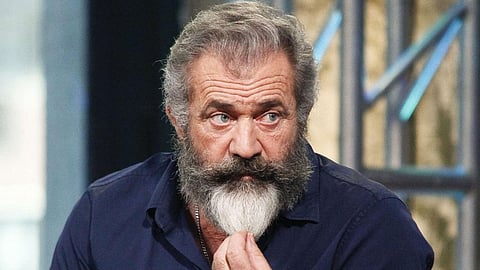 تعرف على رحلة ميل جيبسون بطل "القلب الشجاع" مع كورونا