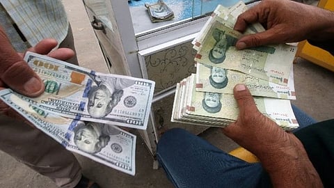 رئيس «تجارة» محافظة فارس: تورط الحكومة الإيرانية في اختلاس 22 مليار دولار