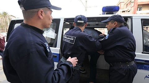 رميًا بالرصاص.. شرطي يقتل زوجته و3 أفراد من عائلتها بالجزائر