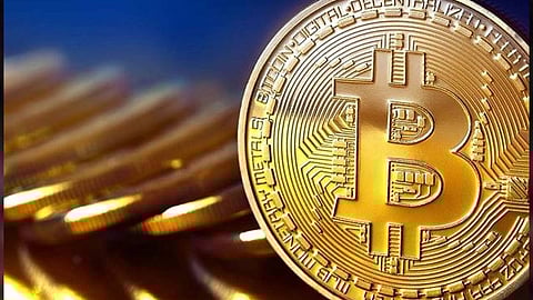 «بيتكوين» تتجاوز 10 آلاف دولار لأول مرة منذ شهرين