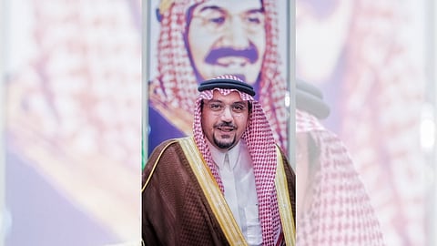 أمير القصيم يوجه كل القطاعات بتوفير المواقع للباعة المتجولين