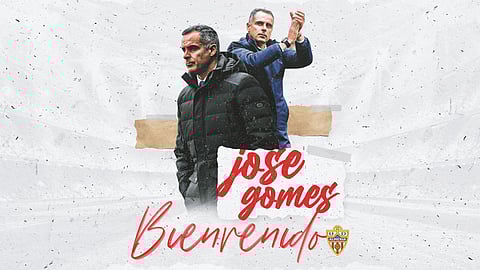 ألميريا يتعاقد مع مدرب الأهلي والتعاون السابق لنهاية الموسم المقبل