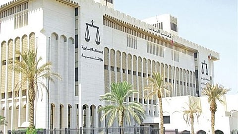 «العطور» تزج بـ 4 شركات في شبهات «غسل الأموال»