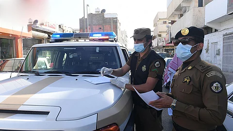 تغريم 471 مخالفًا لعدم ارتداء الكمامة في تبوك والقصيم ونجران
