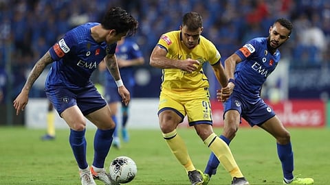 النصر ضد الهلال في مباراة اليوم الموعود.. أفضلية هجومية للزعيم تقابلها مناعة دفاعية للعالمي