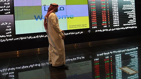 السوق السعودية تقود بورصات المنطقة للارتفاع.. وتاسي يقفز 0.2 %