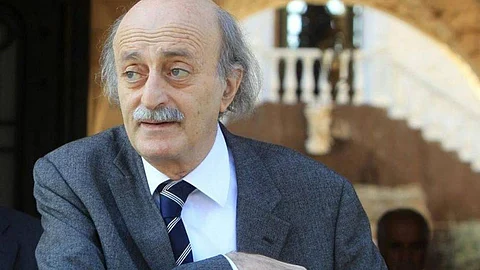 وليد جنبلاط يطالب بلجنة تحقيق دولية في انفجار مرفأ بيروت