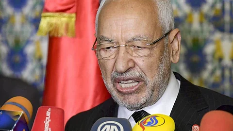 محافظ «المركزي» التونسي يكذّب الغنوشي: رواتب الموظفين موجودة والخدمات مستمرة