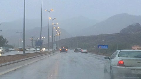 بسبب الأمطار الغزيرة.. إمارة نجران توجه 6 نصائح للتعامل مع السيول